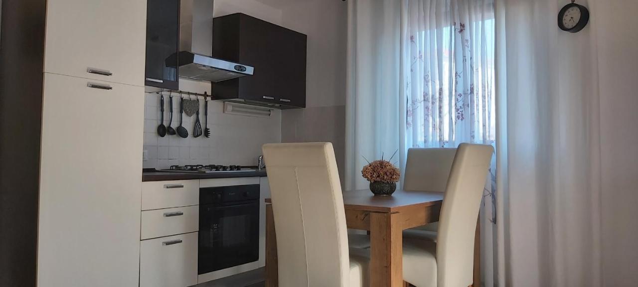 Apartment Iva Нивице Екстериор снимка