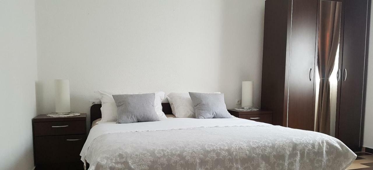 Apartment Iva Нивице Екстериор снимка