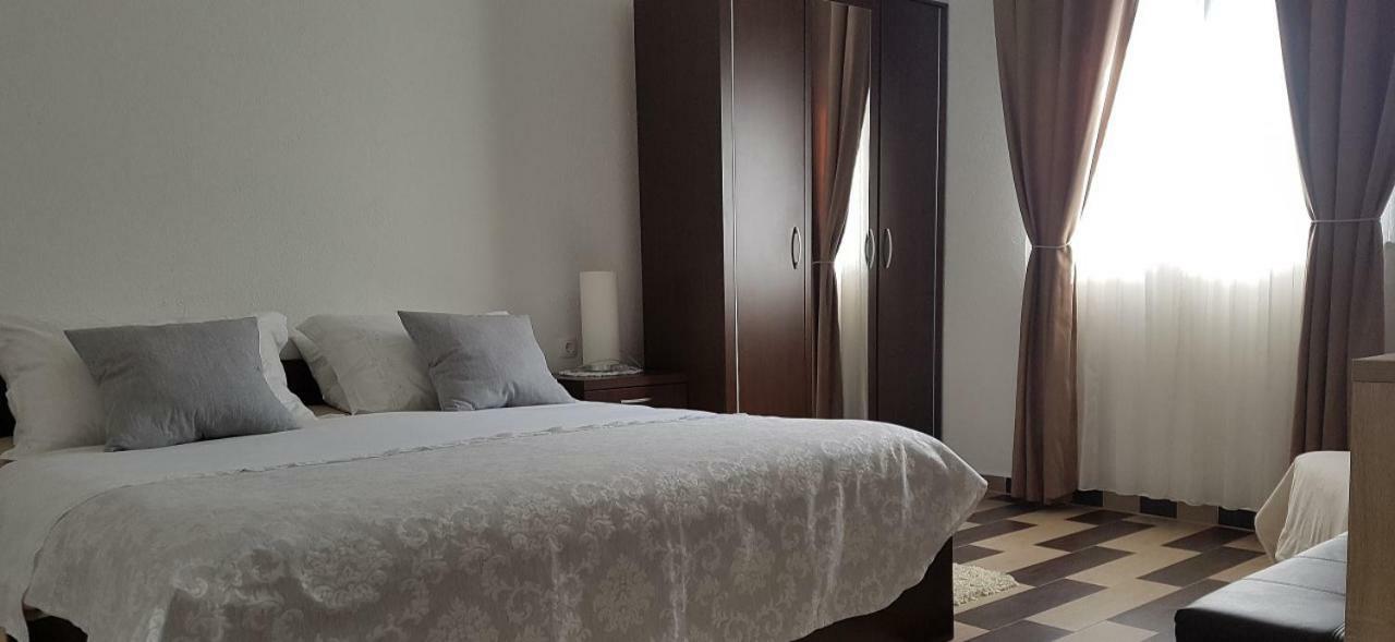 Apartment Iva Нивице Екстериор снимка
